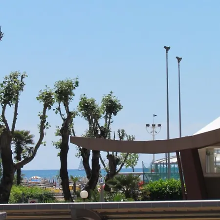Space And Comfort With Private Place Bibione