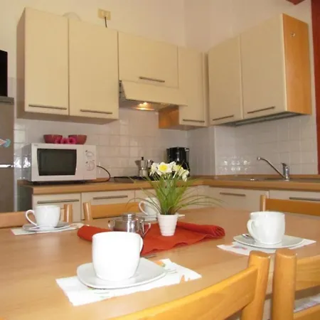 公寓 Space And Comfort With Private Place